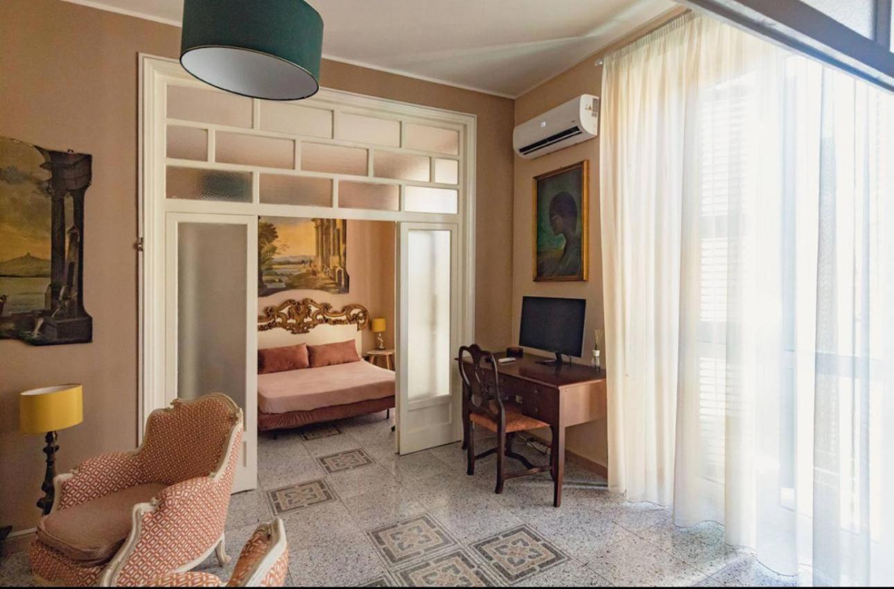 Luxury Suite Vitruvio 55 Формия Екстериор снимка